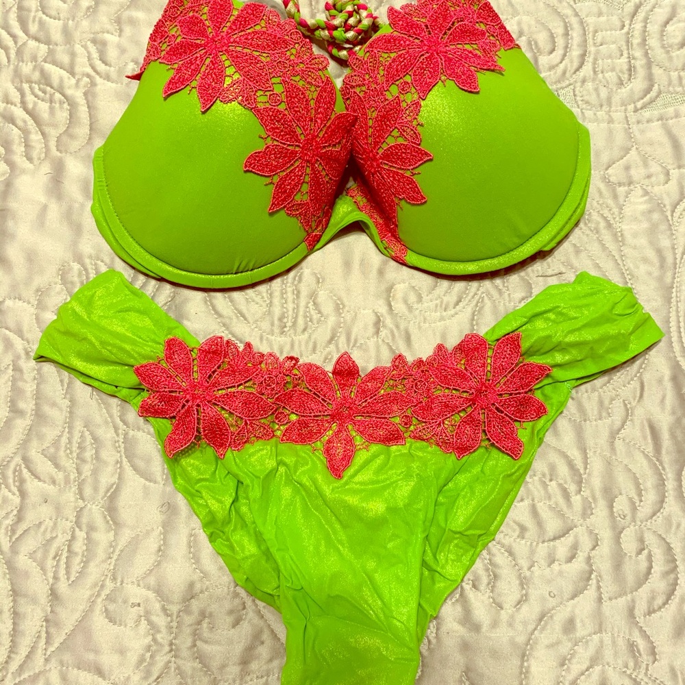Beach bunny